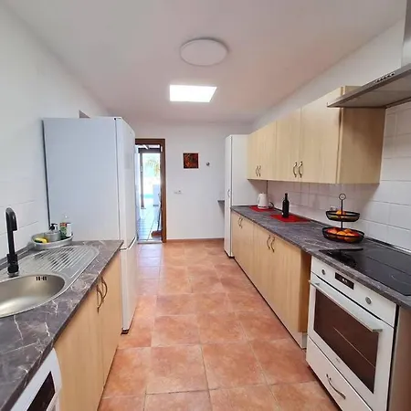 Villa Nitho - Heated Pool, Panoramic View, Privacy
