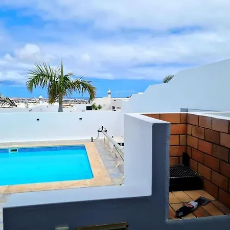 Villa Nitho - Heated Pool, Panoramic View, Privacy