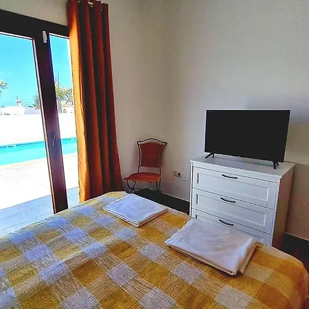 Nitho - Heated Pool, Panoramic View, Privacy Villa *